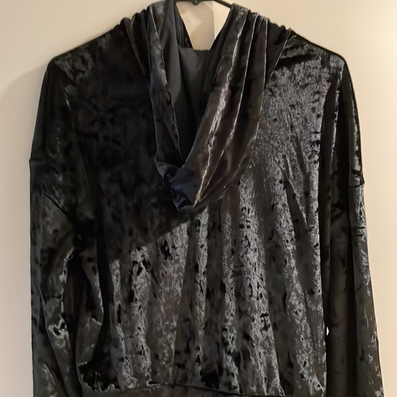 Black Fabletics hooded zip up jacket - Picture 2 of 4